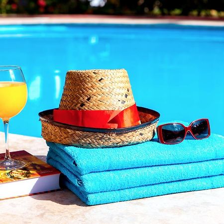 Hotel Fiesta Deluxe Punta Cana Kültér fotó
